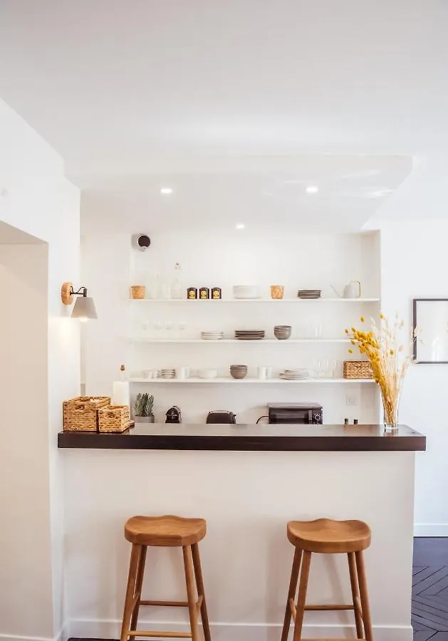 Elevate Suites: Modern 2-Bed Extended Stay for Students and Professionals Paris Apartment