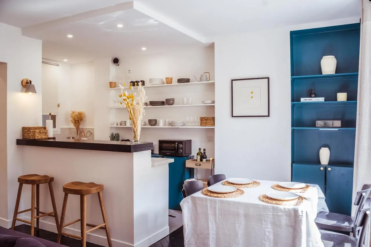 Appartement Newly Remodeled 2Bed Apt With Elevator - Mobility Lease For Students And Work Only- Minimum 30 Night Stays Parijs