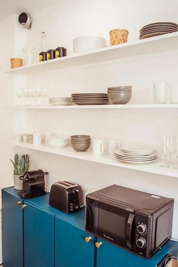 Newly Remodeled 2Bed Apt With Elevator - Mobility Lease For Students And Work Only- Minimum 30 Night Stays Parijs Appartement
