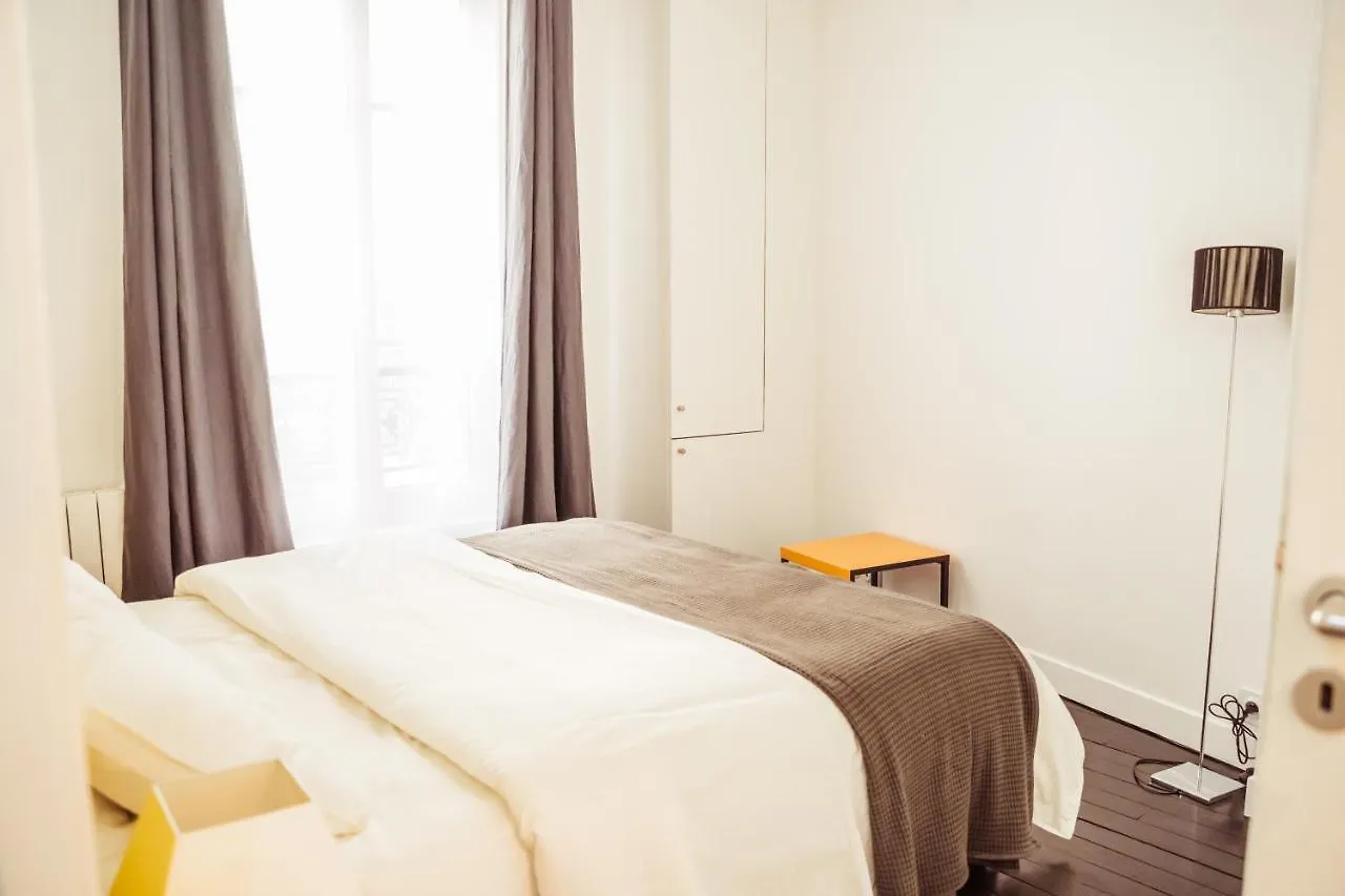 Newly Remodeled 2Bed Apt With Elevator - Mobility Lease For Students And Work Only- Minimum 30 Night Stays Parijs 0*,  Frankrijk