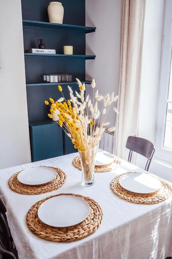 Appartement Newly Remodeled 2Bed Apt With Elevator - Mobility Lease For Students And Work Only- Minimum 30 Night Stays Parijs